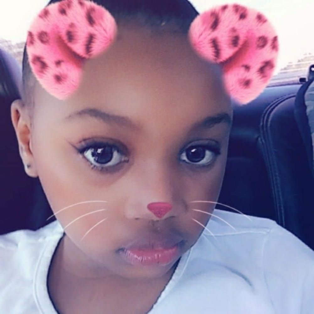 Meet your Posher, Andrea